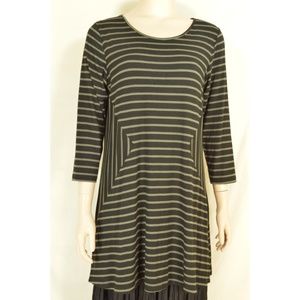 Comfy USA top SZ M asymmetrical geometric black ta